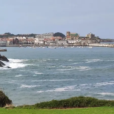 Precioso Piso Con Garaje En El Centro De *