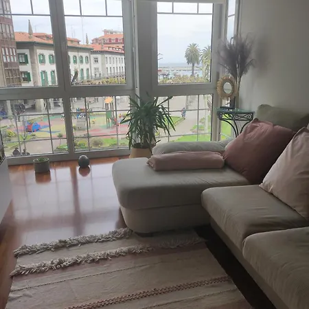 Precioso Piso Con Garaje En El Centro De * Castro Urdiales