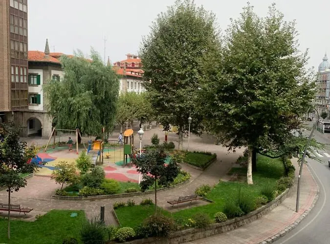 Precioso Piso Con Garaje En El Centro De *